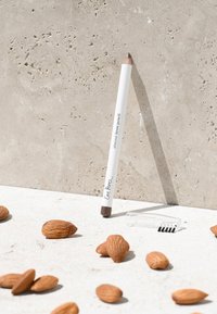 Ere Perez ALMOND OIL EYEBROW PENCIL - Matite sopracciglia - perfect