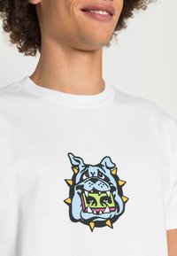 Obey Clothing BULLDOG - T-shirt estampada - white