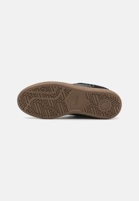 Nubikk RAY OWEN - Joggesko - black/mocca