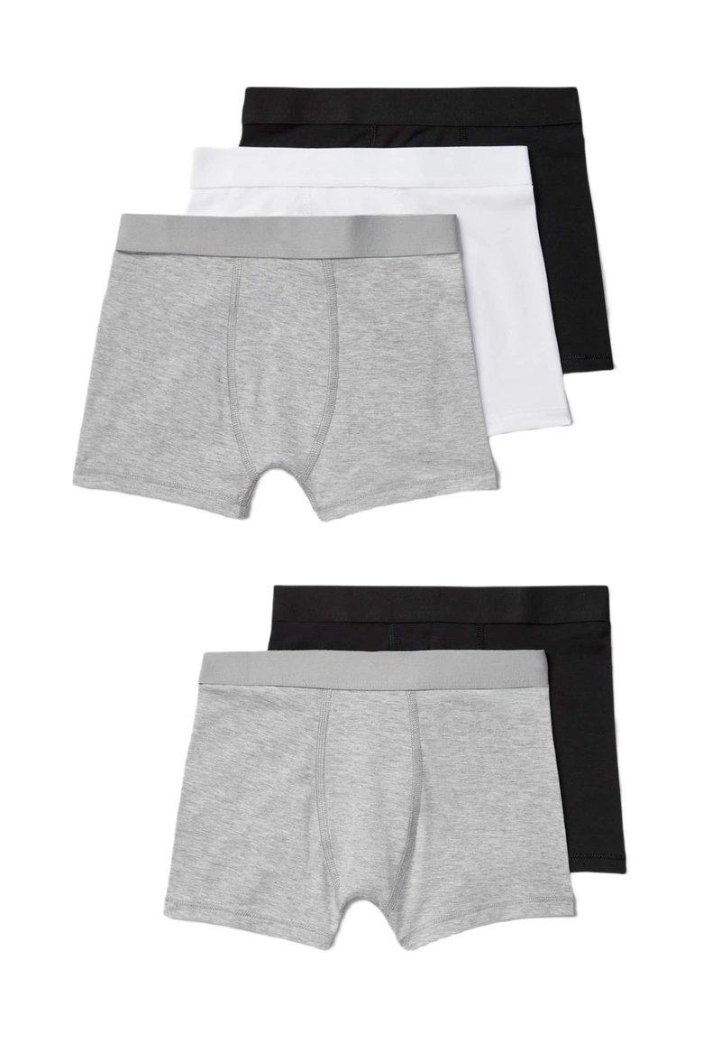 Sæt af fire menns boxer briefs: to grå, en hvid, en sort. Blødt stof, elastisk talje, enkelt design uden mønstre.