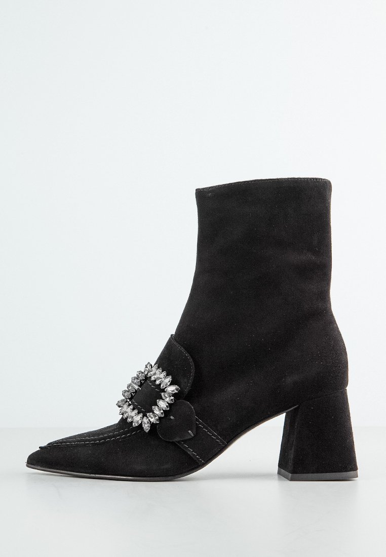 Botines de tacón