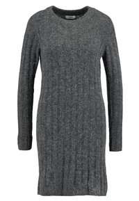 Abito in maglia grigia con maniche lunghe, texture a coste e scollatura rotonda. Materiale morbido con una vestibilità ampia.