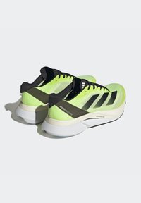 adidas Performance ADIZERO BOSTON 12 - Løbesko til landevejen - white/core black/lucid lemon