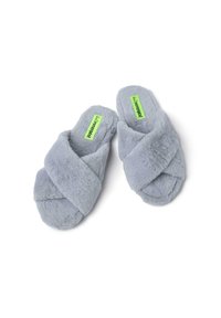 Mules gris à bandes croisées en doux faux fourrure, avec une semelle rembourrée et un logo vert fluo sur la semelle intérieure.