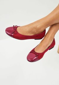 Next FOREVER COMFORT - Ballerinat - red toe cap