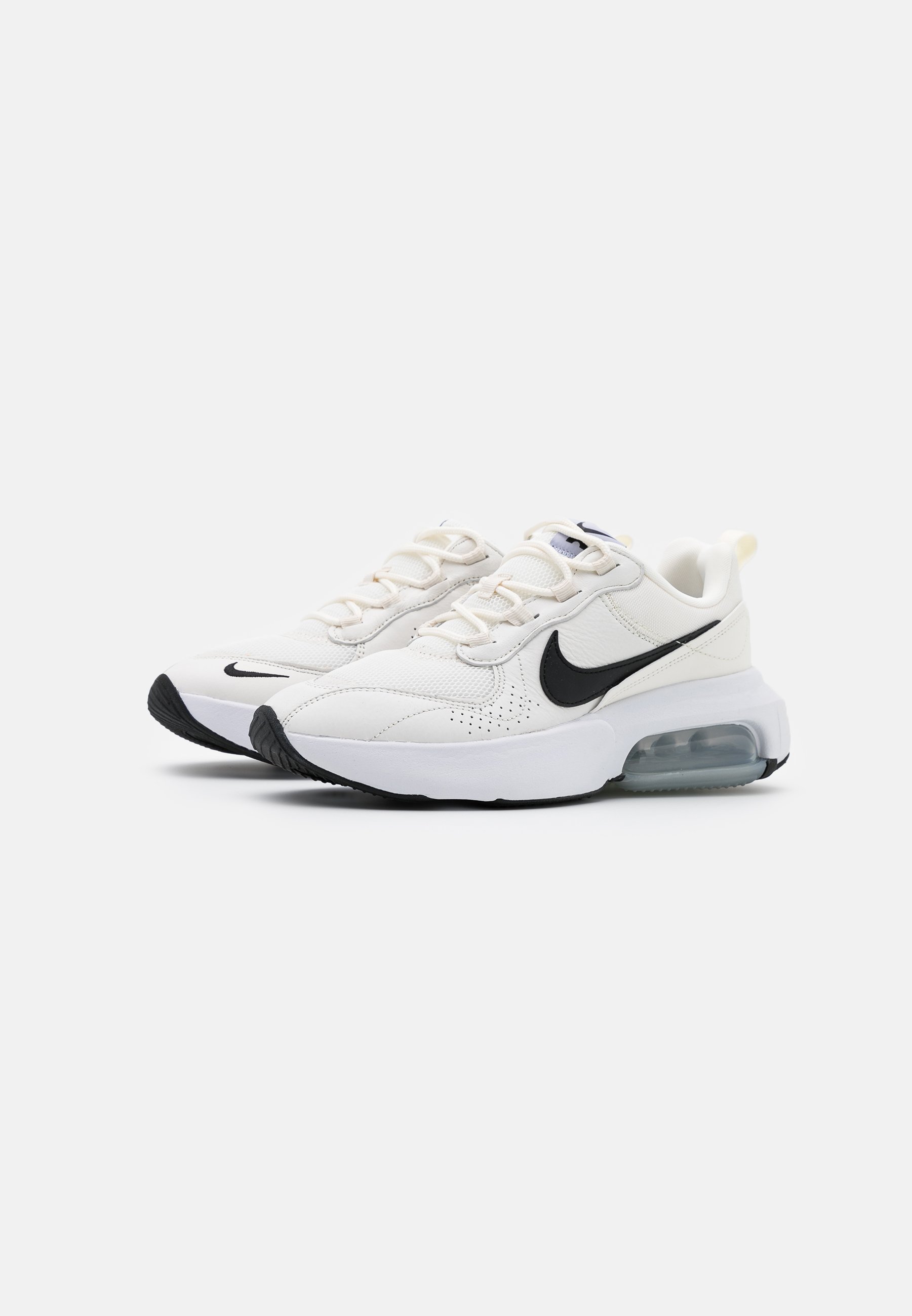 Nike Sportswear AIR MAX VERONA - Matalavartiset tennarit -  sail/black/metallic silver/black/ghost/valkoinen - Zalando.fi