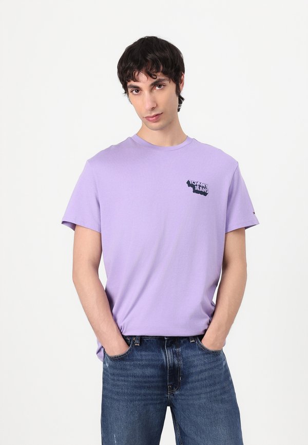 TJM SLIM STACK LOGO TEE - Print T-shirt - purple2