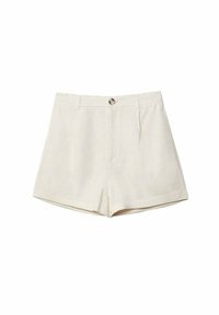 Shorts en lin beige, présentant une taille haute, des poches avant et une fermeture par bouton sur le devant, avec une texture lisse et légère.
