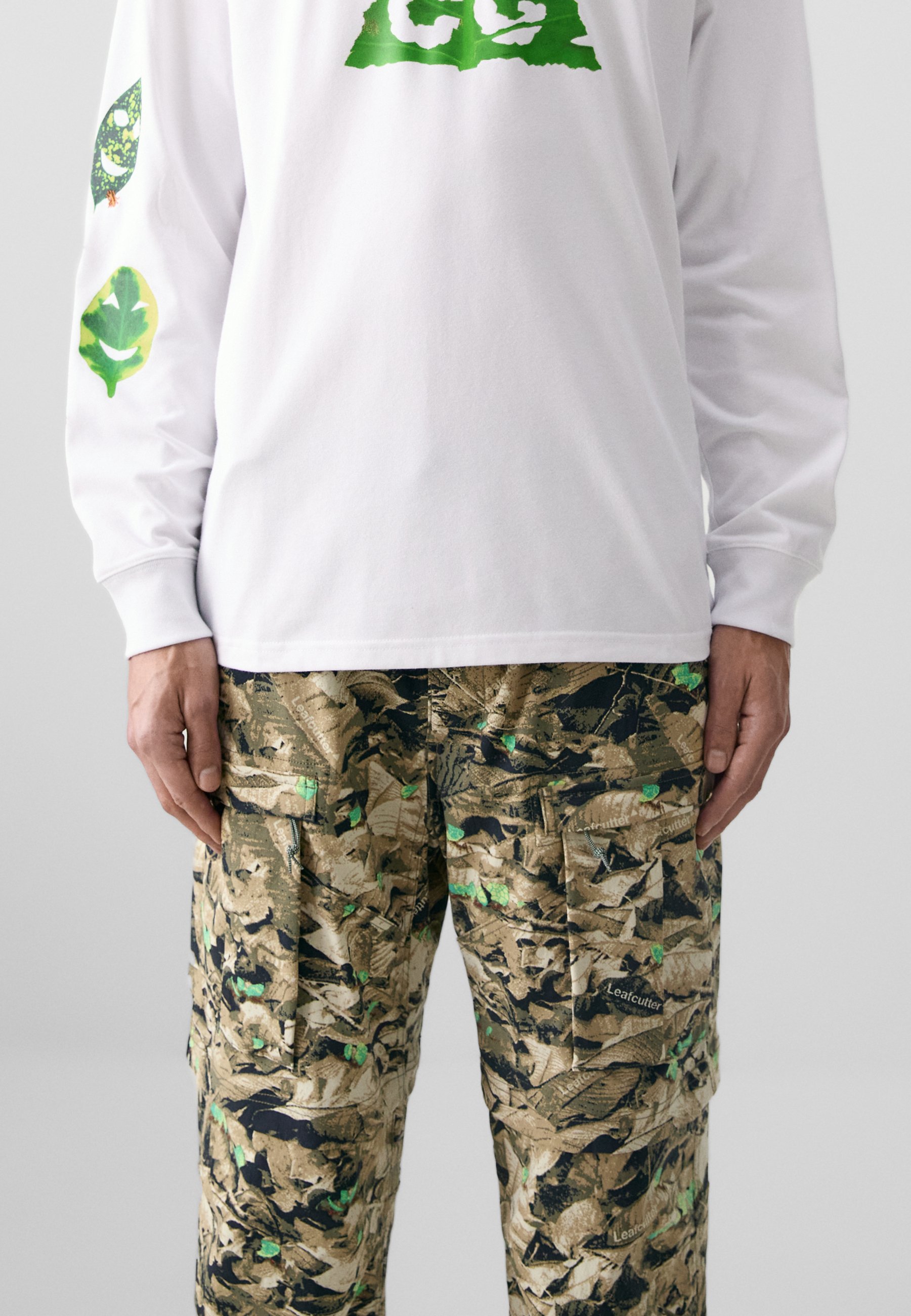 Nike ACG Cargo trousers - parachute beige/sequoia/medium olive