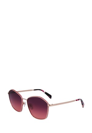 Ochelari de soare cu tentă roz, având o formă octagonală, cu un cadru metalic de culoare roz aurie, lentile colorate în gradient și brațe cu un model negru și roz.