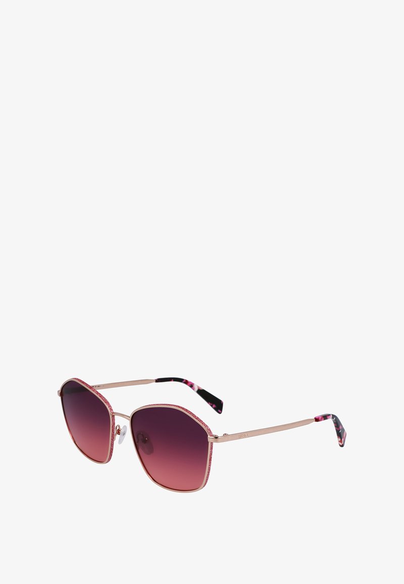 Óculos de sol cor-de-rosa com forma octogonal, apresentando uma armação em metal rosa dourado, lentes degradê e hastes em padrão preto e rosa.