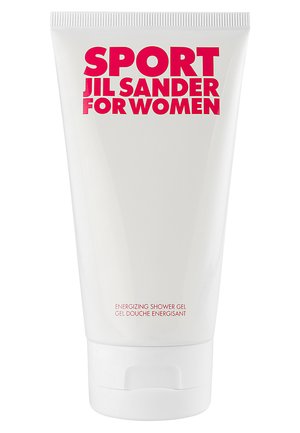 Tube en plastique blanc avec un couvercle à rabat. Présente un texte en gras rose indiquant "SPORT JIL SANDER POUR FEMMES" et "GEL DOUCHE ÉNERGISANT."