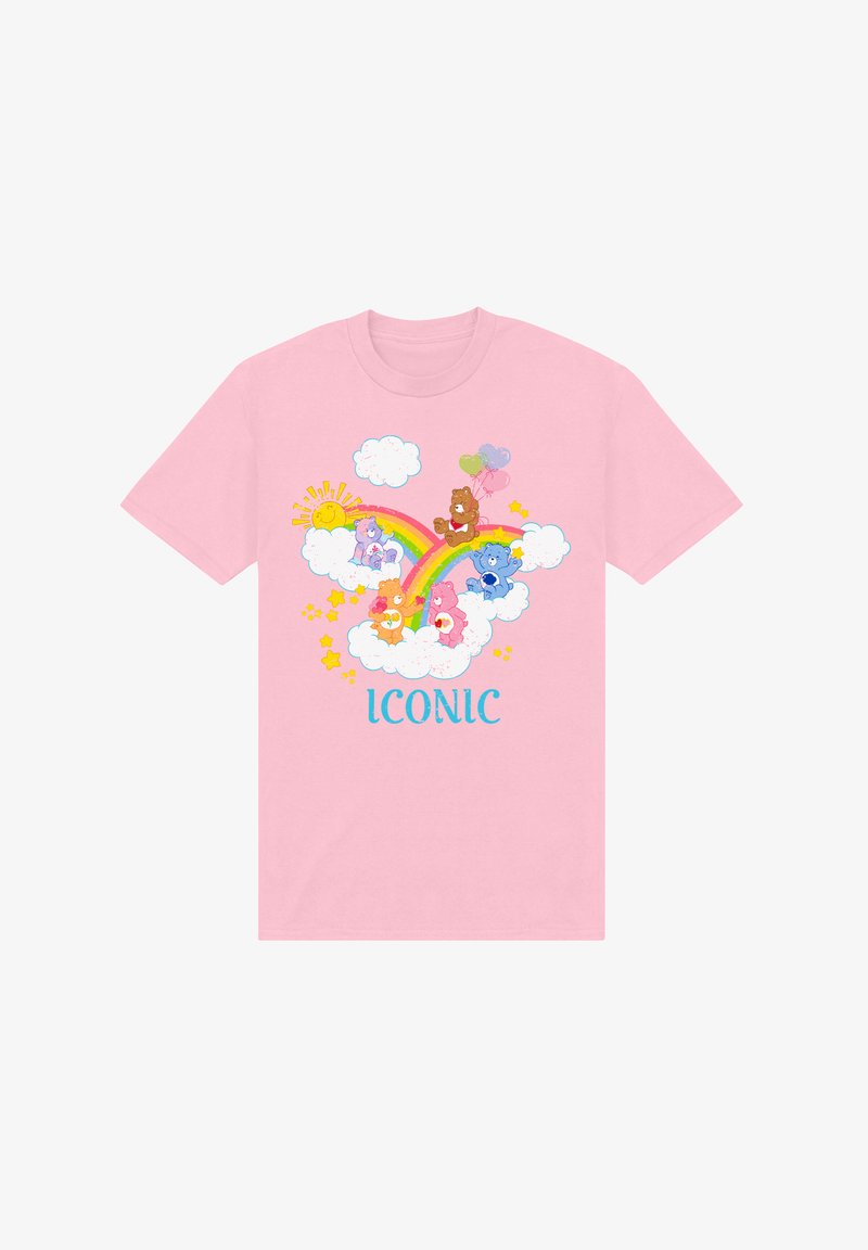 Růžové bavlněné tričko s multicolor duhou, kreslenými medvědy, mraky, sluncem a slovem "IKONICKÉ" v modré barvě.