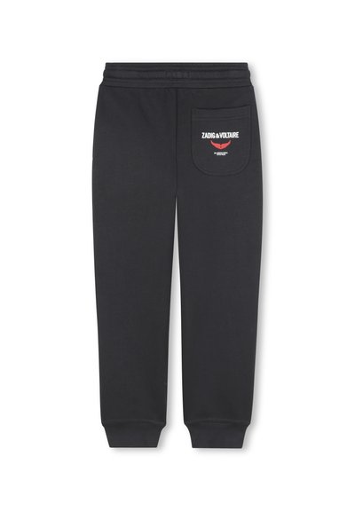 Zwarte trainingsbroek met een elastische tailleband, zijzakken en een achterzak met een logo in wit en rood. Zachte katoenmix.