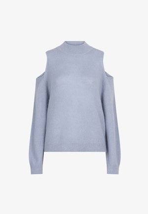 Lichtblauwe trui met een hoge hals en een cold-shoulder ontwerp; heeft lange mouwen en een zachte, textuurstof.