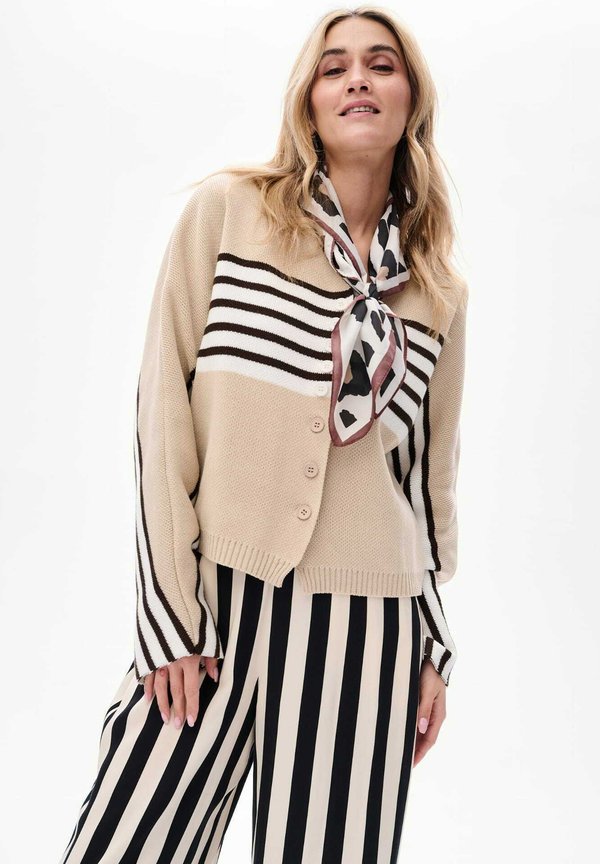 NICKI - Strickjacke - beige