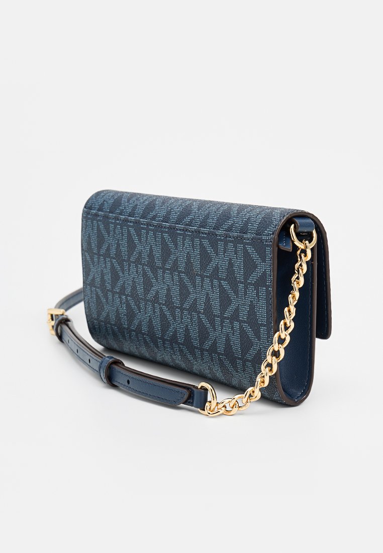 Borsa a tracolla blu con motivo, caratterizzata da un design testurizzato, accento in catena dorata e tracolla staccabile con finitura in pelle liscia.