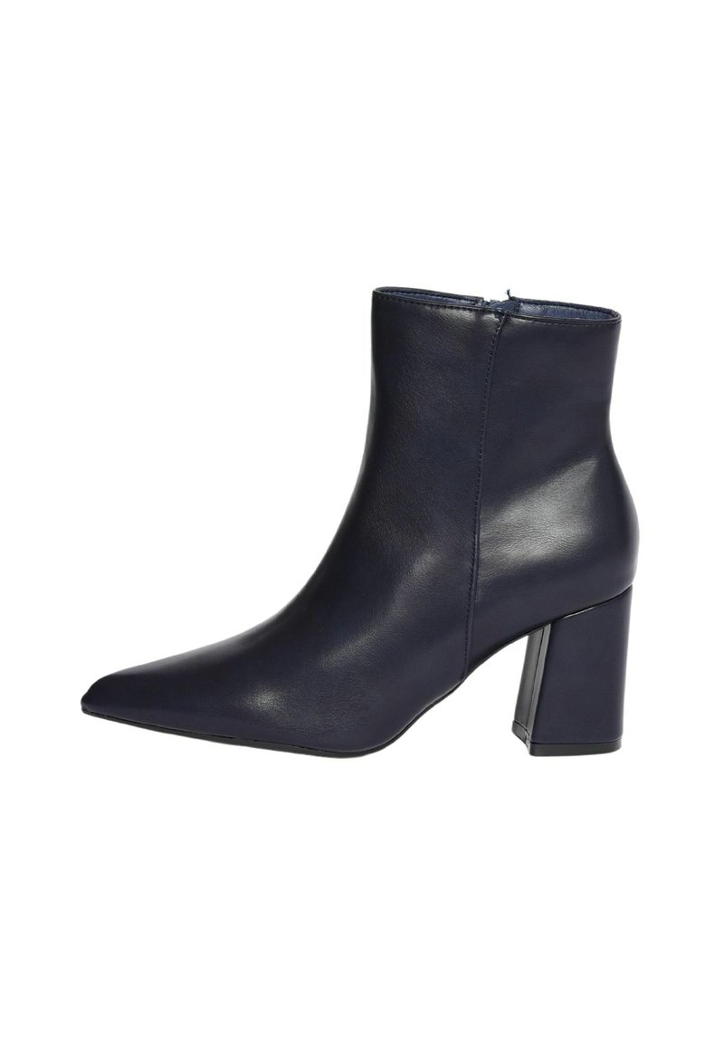 Stivale alla caviglia in pelle blu navy con punta affusolata e tacco a blocco, chiusura con cerniera laterale, finitura liscia su sfondo bianco.