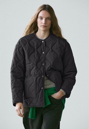 QUILTED - Overgangsjakke - black