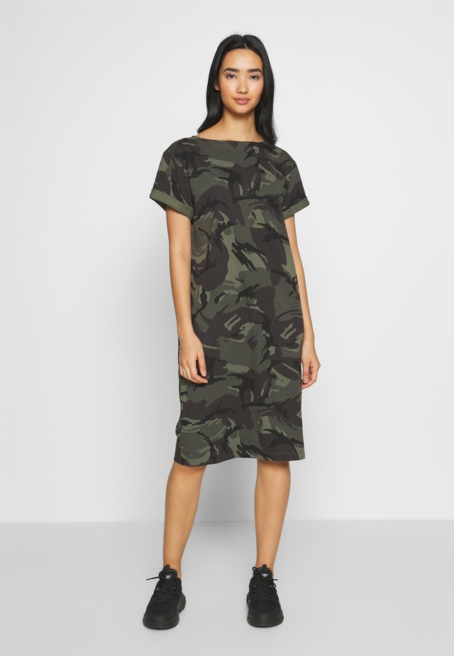 REI HOODED - Sukienka z dżerseju - green