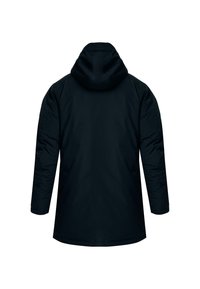 Černá nepromokavá bunda s kapucí, dlouhými rukávy a rovný střih. Má hladkou texturu a žádné viditelné kovové prvky nebo akcenty.