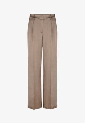 Pantalons larges beige avec une texture lisse, dotés d'un devant plat, de deux plis et de poches latérales. Conçus en tissu léger.