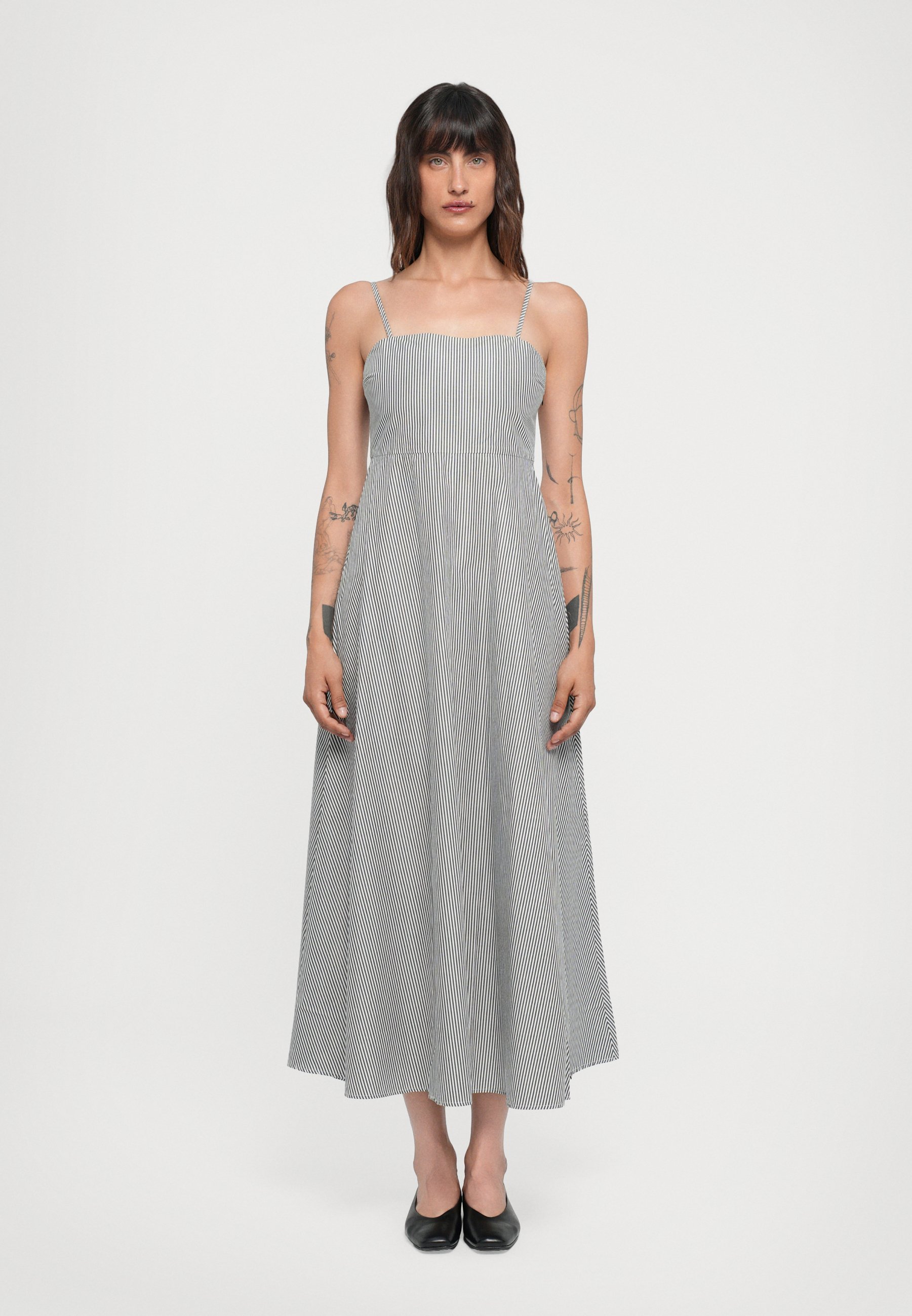 オールインワン・サロペット Officine Generale Candy Stripe Maxi Dress With Fitted Top OFFICINE GENERALE LORETTA CANDY STRIPE - Maxi dress - black