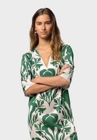 NAULOVER Denné šaty - pine green