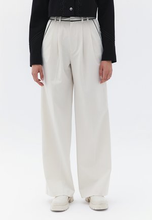 HIGH RISE WIDE LEG - Tygbyxor - silver birch