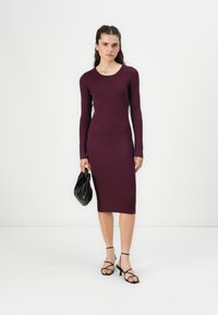 Vero Moda VMSILJE ONECK CABLE  - Strikket kjole - winetasting