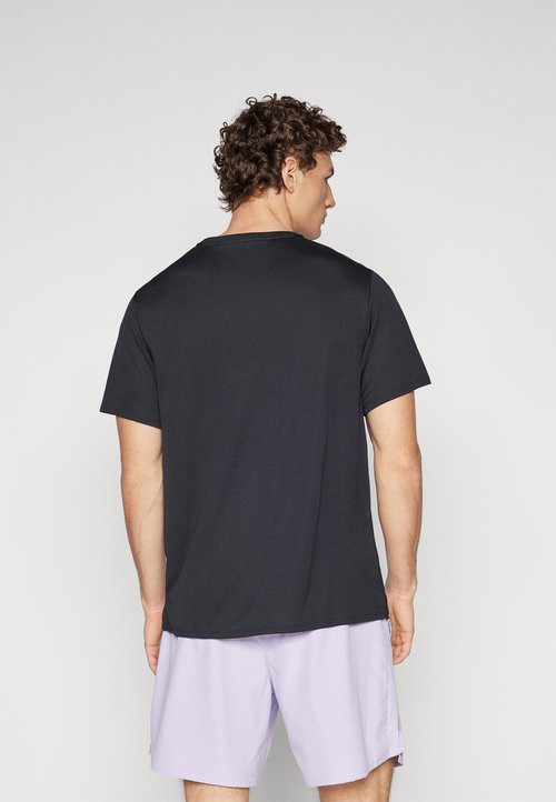 Nike Miler Dri-FIT UV Running T-Shirt 'Black' — foto 3