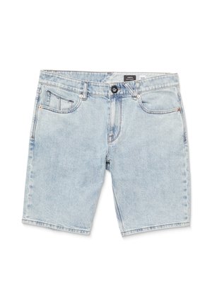 Lichtblauwe denim shorts met een klassieke snit, vijf zakken, een knoop- en ritssluiting, en subtiele vervaging in de stoffen textuur.