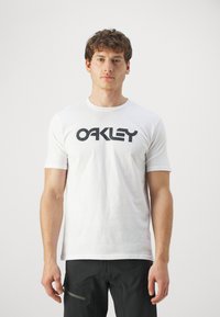 Oakley - MARK TEE  - Printtipaita - white/black Pienoiskuva 1