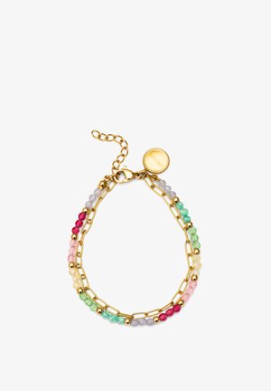 Bracelet en chaîne dorée présentant des perles en verre colorées en rose, vert, violet et rouge, avec un fermoir en forme de homard et un détail de charme.