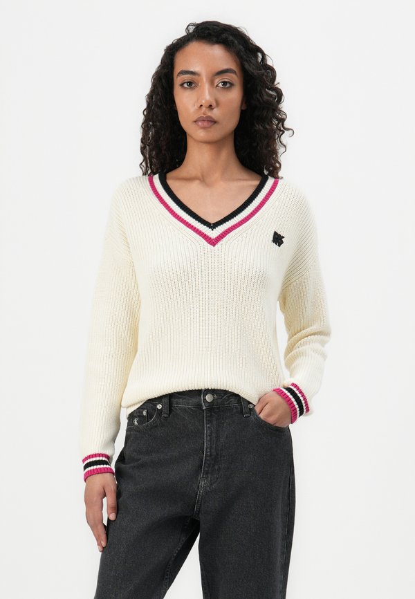 SHAKER STITCH V NECK PULLOVER - Jumper - eggnog2