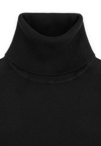 Czarny sweter z golfem, o prążkowanej fakturze i dopasowanym kroju. Wysoki kołnierz i bezszwowe krawędzie tworzą gładki kontur. Materiał z mieszanki bawełny.
