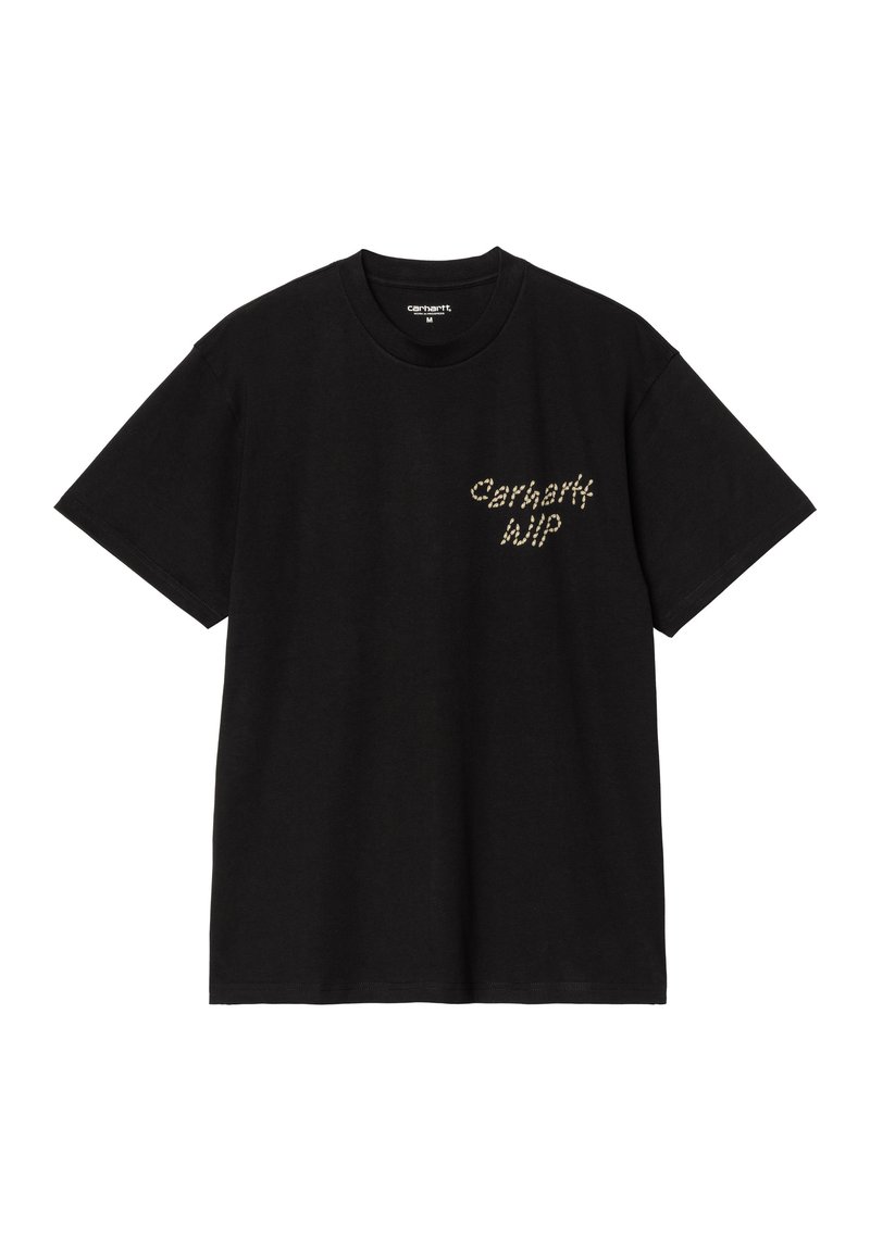 Camiseta de algodón negra con mangas cortas. Presenta un pequeño logo en relieve "Carhartt WIP" en un patrón diagonal en el pecho. Diseño sencillo.
