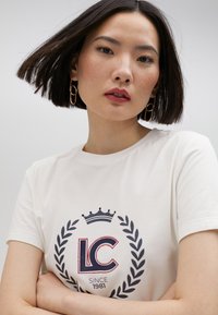 LOLA CASADEMUNT Camiseta estampada - white