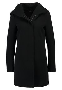 Cappotto nero con cappuccio, caratterizzato da una cerniera frontale e un design snello. Realizzato in un tessuto morbido con una superficie liscia.