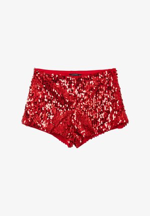 Rote Pailletten-Shorts mit einem glatten Bund, die mit zahlreichen glänzenden Pailletten bedeckt sind, die die gesamte Oberfläche umhüllen und einen strukturierten, reflektierenden Look schaffen.
