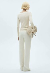 Mango Pullover - off-white