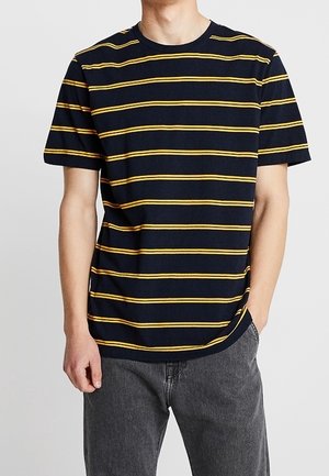 T-shirt z nadrukiem