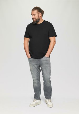 MIT KLEINEM LOGO-DETAIL - T-Shirt basic - schwarz