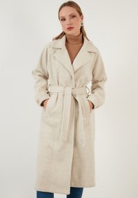 Nije odabrano, light mink