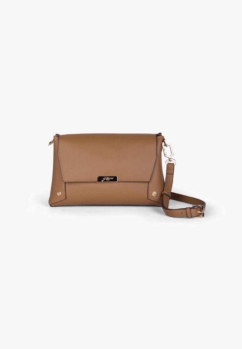 Braune Kunstlederhandtasche mit umklappbarem Deckel, goldfarbener Hardware und abnehmbarem Schulterriemen. Verfügt über dekorative Nähte und Nieten.