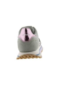 Victoria Shoes NOVA REJILLA - Baskets basses - jade