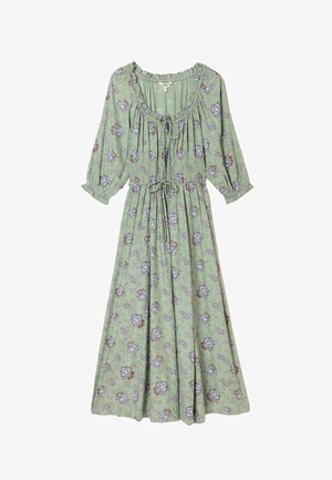 Grøn blomstret midikjole med 3/4-ærmer, rynket halsudskæring og bindebånd i taljen, med blå og brune blomsterprint.