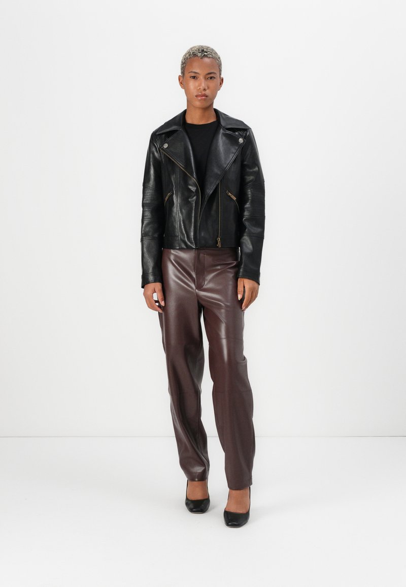 HUGO Giacca Di Transizione Aleria-1 50538791 Nero Regular Fit - Foto 9