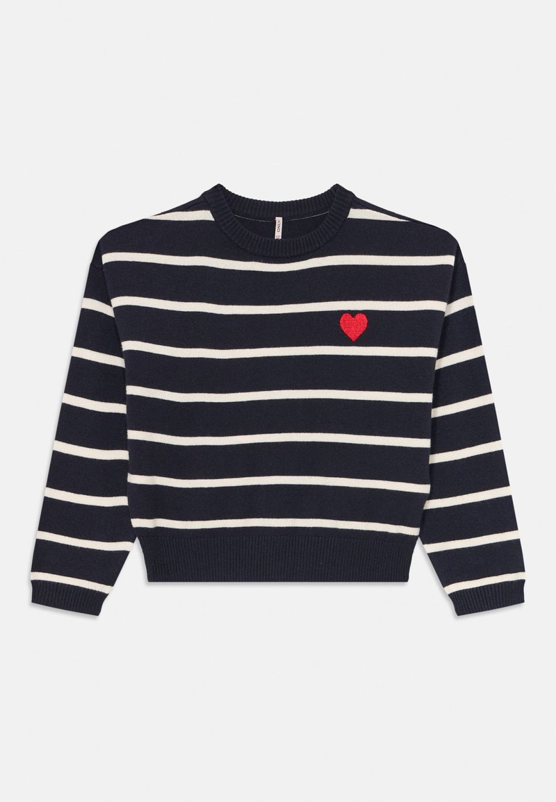 Pull bleu marine avec des rayures blanches horizontales et un petit cœur rouge brodé sur la partie supérieure gauche de la poitrine.