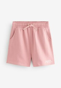 Lyserøde bomulds shorts med elastisk talje, snoretræk, sidelommer og hvid tekst ved kanten. Glat tekstur, afslappet design.